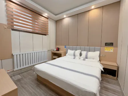 Hongdong Yimin Homestay Отели рядом с достопримечательностью «Hongtong Central Square»