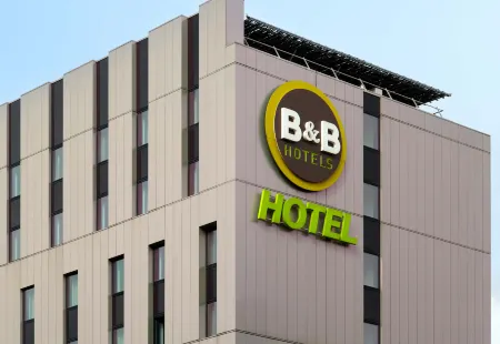 B&B Hotel Paris Porte des Lilas Отели рядом с достопримечательностью «Grande Halle De La Villette»