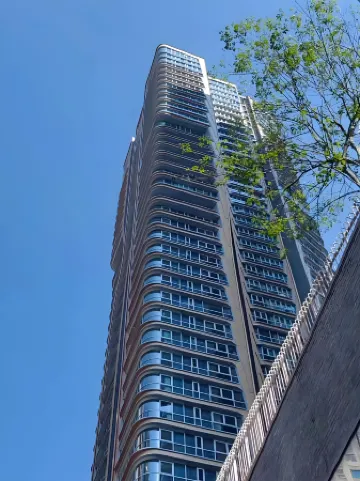 Yuli HAVEN Cloud Executive Apartment (Chongqing Jiefangbei Pedestrian Street 18th Ladder Store)