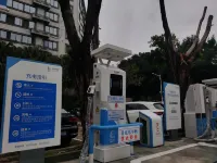 南充萬泰ホテル（西華師大行署キャンパス） - 駐車場
