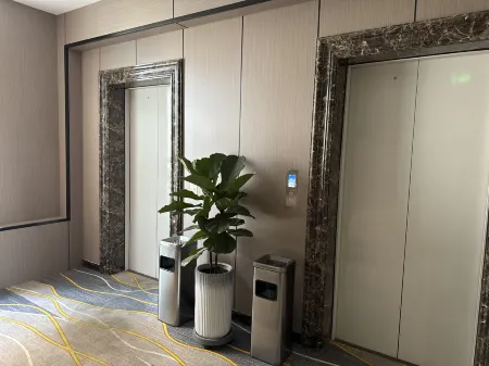 Mountain Cat Hotel Отели в г. Цинян