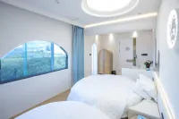 Canghai Xueyue Lake View Hotel