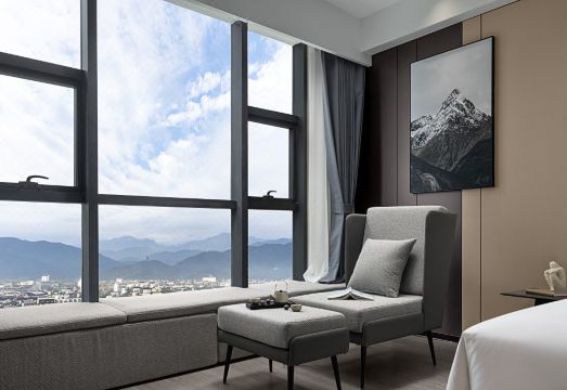 가족여행에 적합한 힐튼 호텔