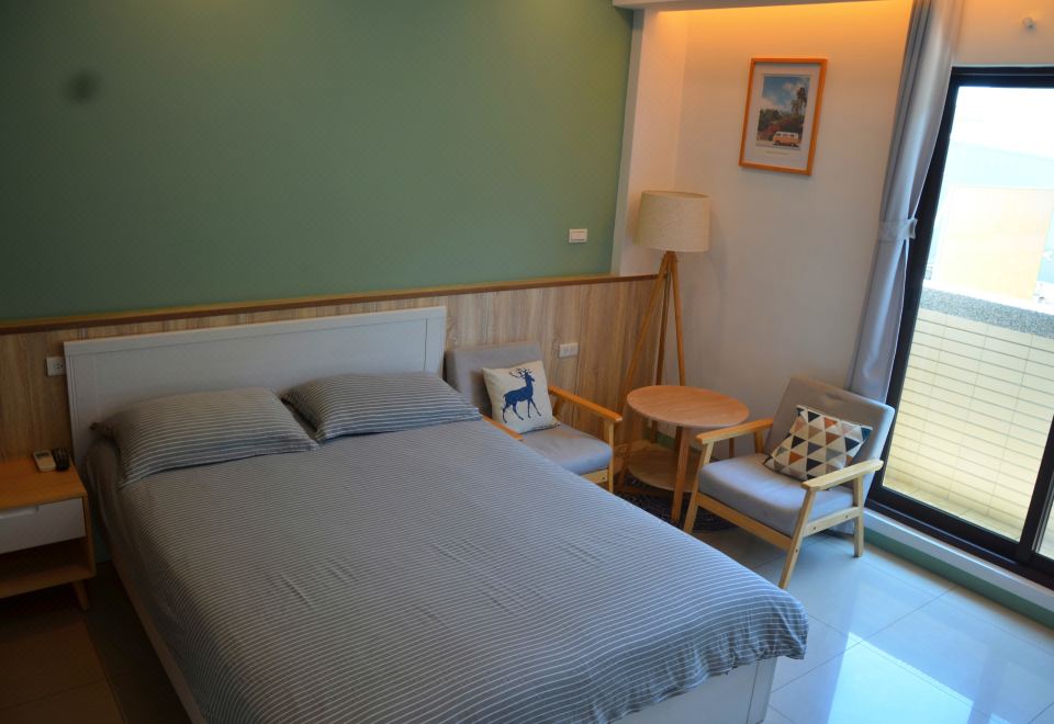 Blowing In The Wind B&B 이미지