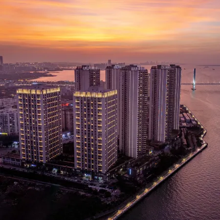 Haikou Bund Apartment (Yundong Library Qilou Old Street Branch)
