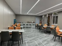 Qingteng Yisu Hotel (Yuyao Shinan West Road Branch)