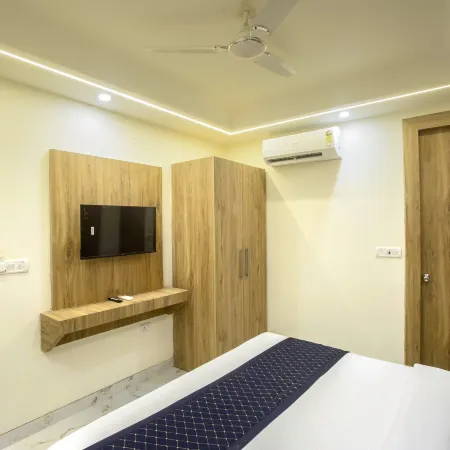 Hotel Luxe Stay - IGI Airport Delhi