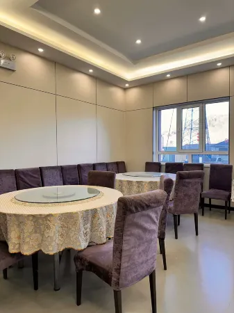 Chengcheng Hotel (Snow Town Erlanghe Scenic Area Branch) Отели рядом с достопримечательностью «Xuexiang National Forest Park»