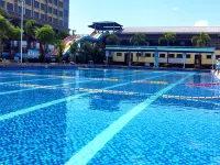 Royal Hot Spring Theme Inn - Pools