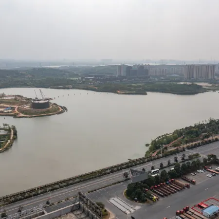 Elong Langyue Hotel (Yueyang Free Trade Zone Chenglingji)