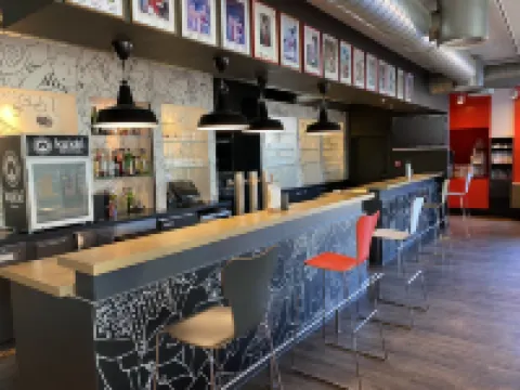 イビス ホテル ケルン エアポート ケルンのホテル