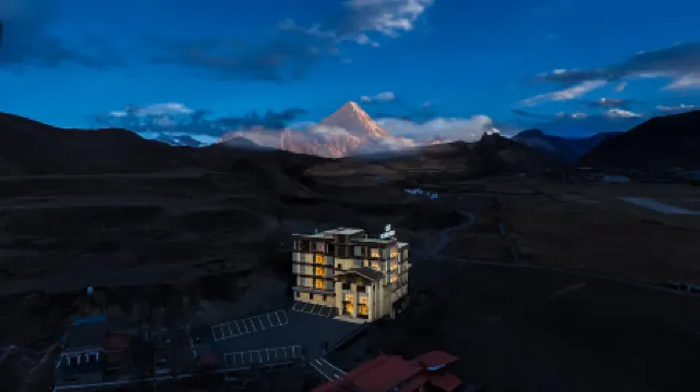 Ozz·nice5·Time Absolution Resort Hotel (Kangding Xinduqiao Branch)