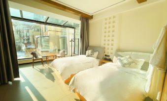 Altay Ahe Homestay(Jiangjun Hill-Ski Field)