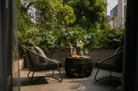 HOTEL de LAGOM Các khách sạn ở Quảng trường Ba Đình