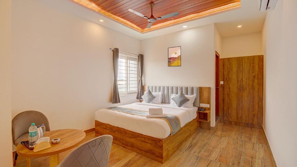 Hotel Tree Suites Next Airport Inn