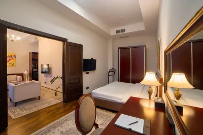 앰배서더 호텔 비슈케크  호텔