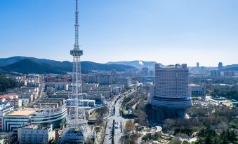 Quanshui Dingdong Hotel (Shungeng Road Qianfo Mountain Scenic Area)