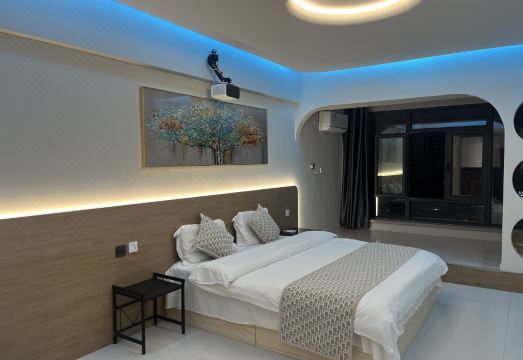 Blue Light Yingsu Homestay