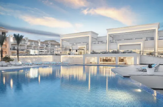 The V Luxury Resort Sahl Hasheesh