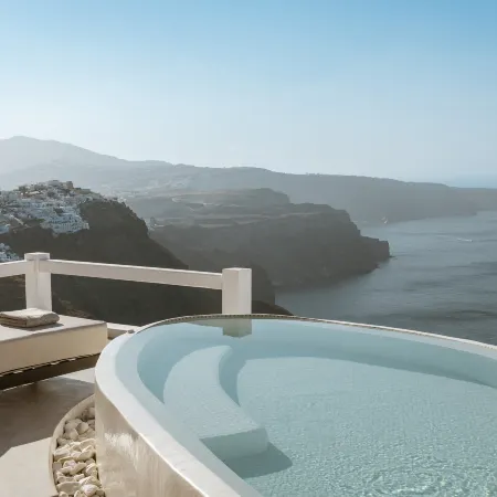 Aqua Luxury Suites