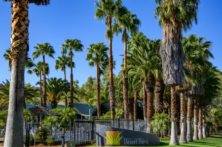 Desert Palms Alice Springs Отели в г. Брейтлинг