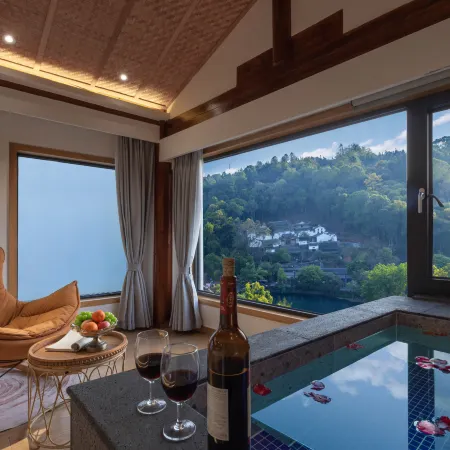 Yunjian Hot Spring Lake Guesthouse