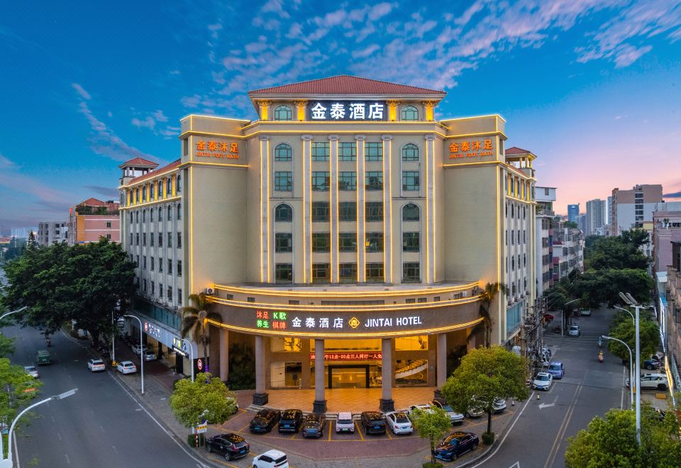 hotel overview picture
