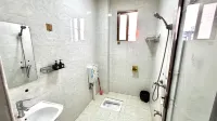Shengxia Guangnian Hostel (Beihai Silver Beach)
