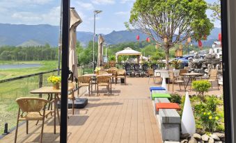 Hongcun Mushanbo · Yuli 19 She · Hanfu Experience · Lake View Courtyard Coffee · View Holiday Home