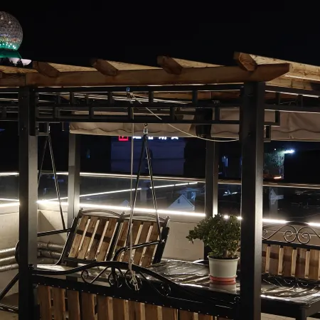 Dali Qianning Intelligent Hotel (High-speed Railway Station Erhai Lake Park Store)