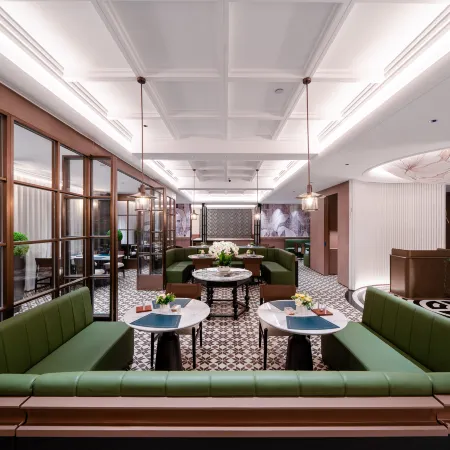 The Operations Headquarters of Oscar International Hotel (Huangjiang Avenue Tax Office Branch) Отели рядом с достопримечательностью «Железнодорожная станция Чжанмутоу»