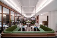 The Operations Headquarters of Oscar International Hotel (Huangjiang Avenue Tax Office Branch)