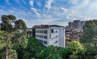 Walking In Life Hotel