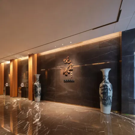 Long Di Yue Lang Hotel Отели в г. Чэнгу