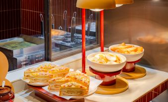 Ni Hao Hotel (West Square Store, Guiyang North Railway Station)