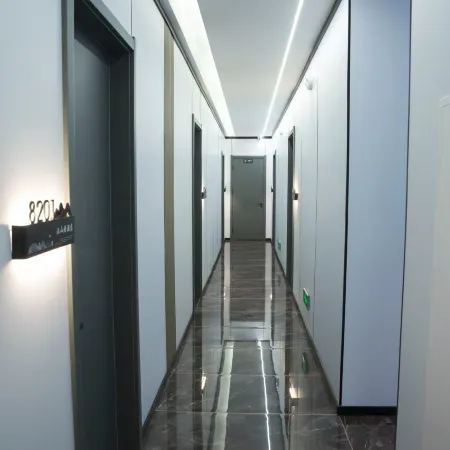 Yunshanju Hotel (Genhe Station)