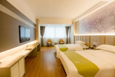 Greentree Alliance Hotel (Bandao Holiday Hotel) Отели рядом с достопримечательностью «Jiufeng Mountain»