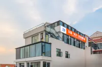 Light Luxury · Haitian One-color Sea View Hotel Các khách sạn gần Qixia Road Pedestrian Street
