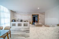 Xiaoshan Qing ·Riverside & Mountain-surrounded Luxury Resort Villa
