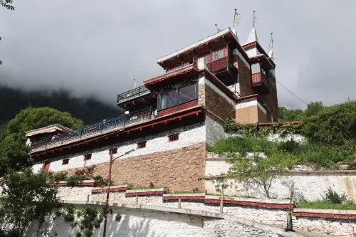 Tusi Guju · Gyirong Chinese Inn - مطابخ