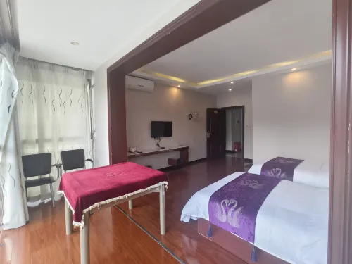 Mount Fanjing Juxian Hotel - 2-Star