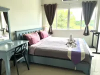 3 Bed Appartment Chiang Mai فنادق في سارافي