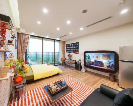 Calm Homestay - Onsen Ecopark Lakeview Hotels in Van Giang District