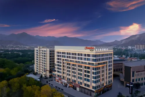 Lhasa Hampton by Hilton Hotel