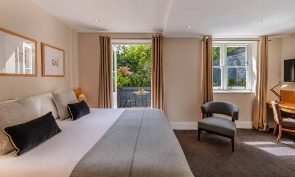 The Resident Kensington