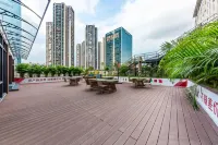 Ramada Plaza by Wyndham Shenzhen North Hotel berhampiran Shenzhen North Railway Station