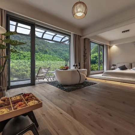 Meet Mountain Wild Homestay