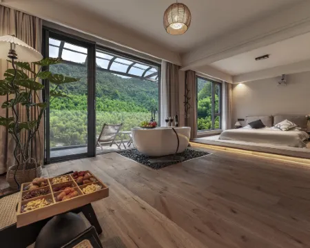 Meet Mountain Wild Homestay Hotels in Pan'an