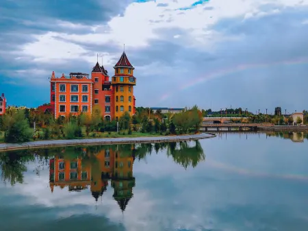Burqin Fairy Tale Castle View Theme Beauty Su (Qicaihe Branch) Отели рядом с достопримечательностью «Cenial Folk Customs Park»