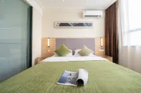 Manfeng Hotel (Zhanjiang Wuchuan New World Plaza Wanhe City) Hotels in Wuchuan